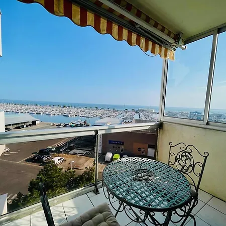 Apartment Avec Balcon, Piscine Et Parking - Aiguillon - Fr-1-433-1 Arcachon